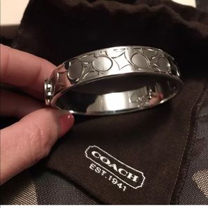 COACH authentic fashion 1/2” Bangle bracelet